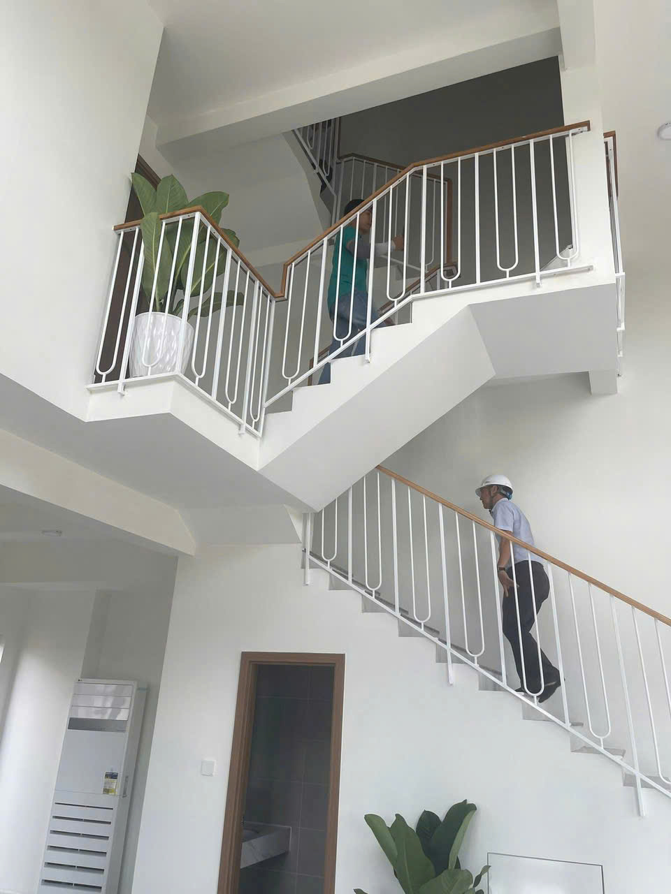 Nhà Mới Bàn Giao Gần Trung Tâm Hành Chính TP.HCM - Ảnh 1